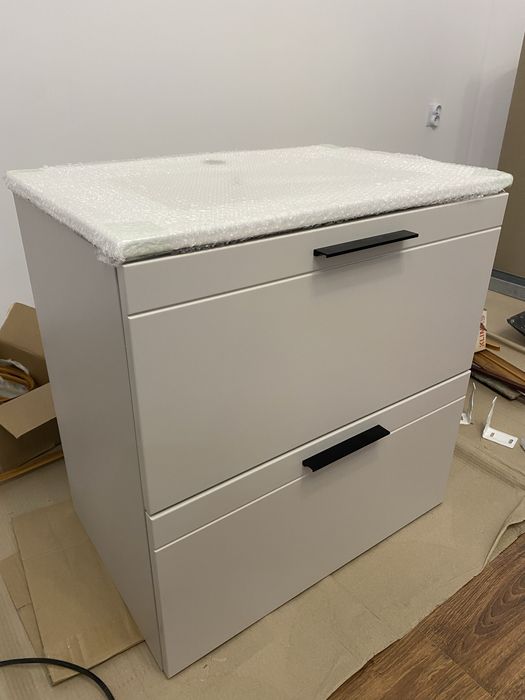 Nowa szafka podwieszana z umywalką Fresado kaszmir cashmere