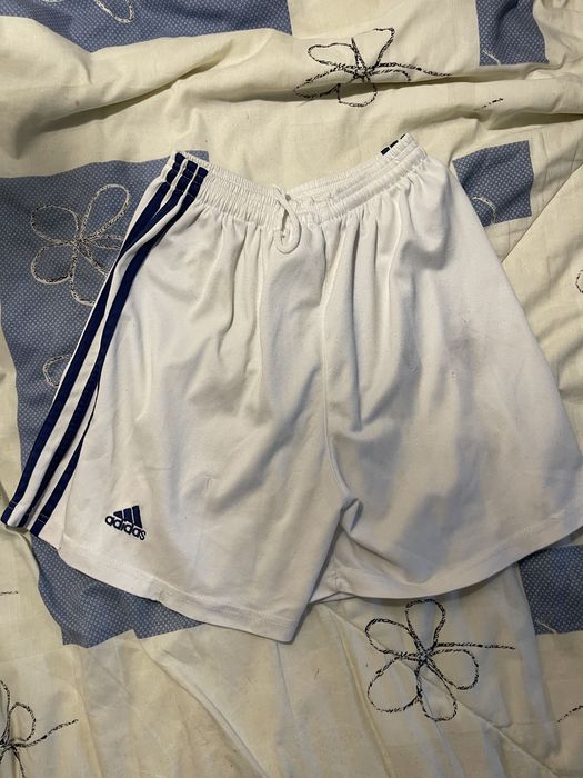 Шорты adidas унисекс б/у размер S