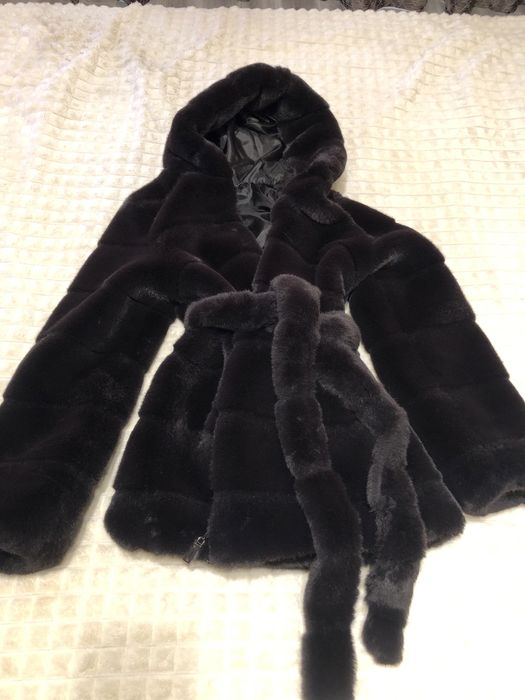 Шубка з еко хутра Tissavel