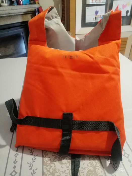 Vende-se colete salva- vidas criança