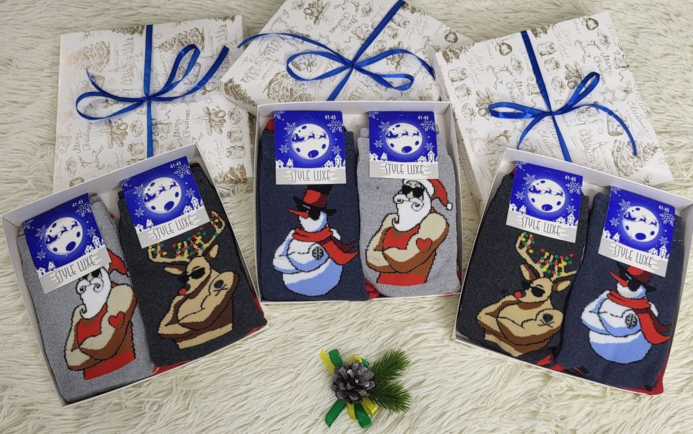 Набір подарунковий Новорічних махрових шкарпеток для всіх