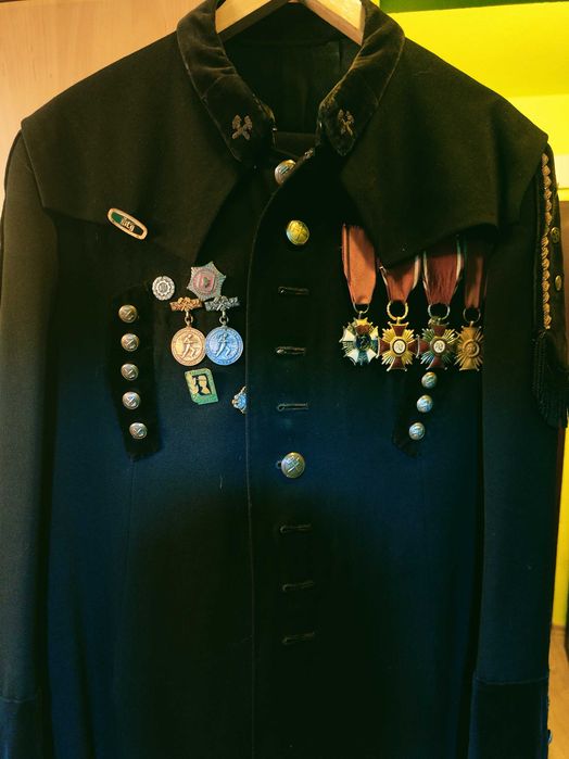 Mundur górniczy z białym czako