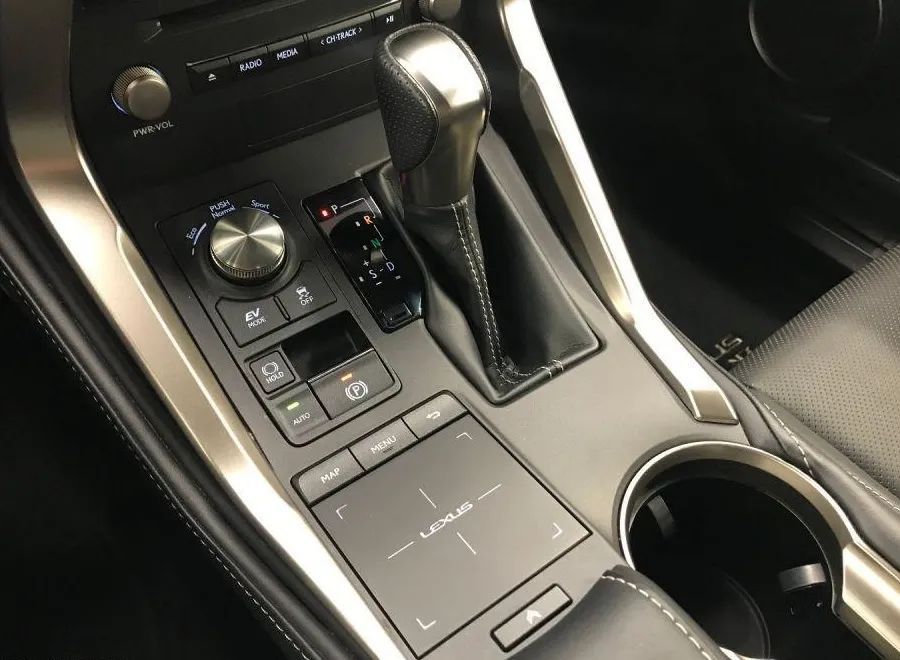 Lexus NX F-Sport, salon PL, nowe opony wielosezonowe premium,