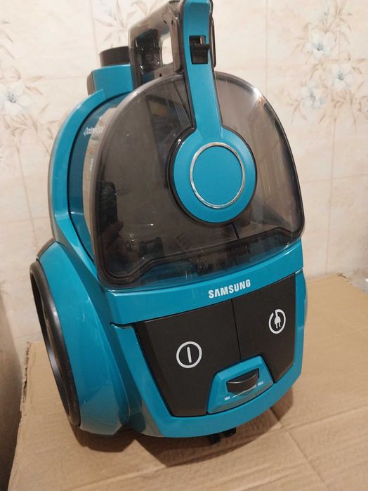SAMSUNG Колбовый , как новый