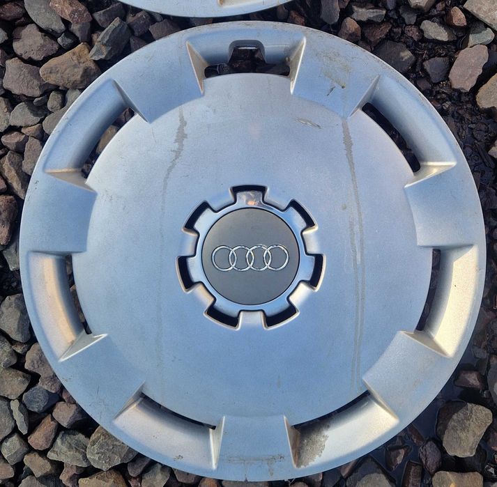 Kołpak oryginalny Audi 8P0.601.147A 16" 1szt
