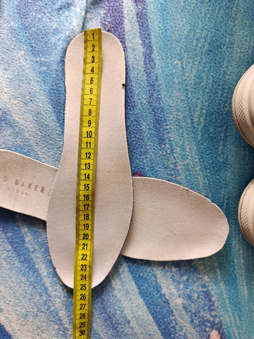 Кросівки жіночі білі