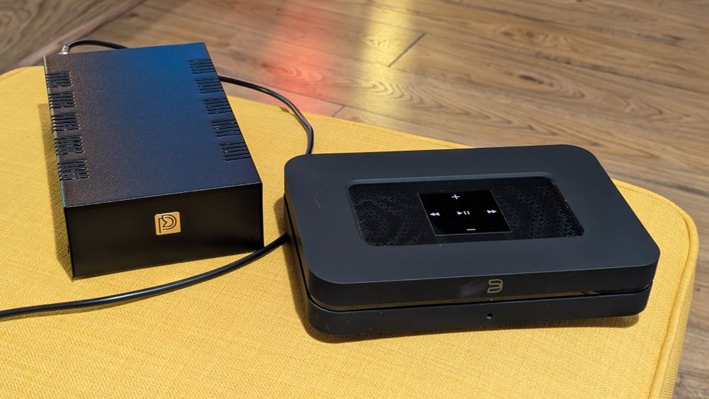 Streamer Bluesound Node 2i z interfejsem zasilania PD Creative