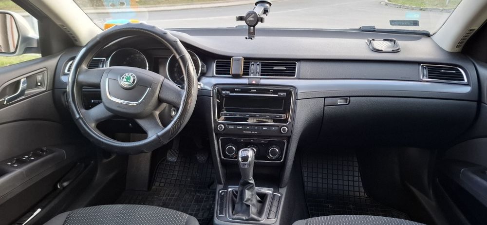 Sprzedam samochód skoda