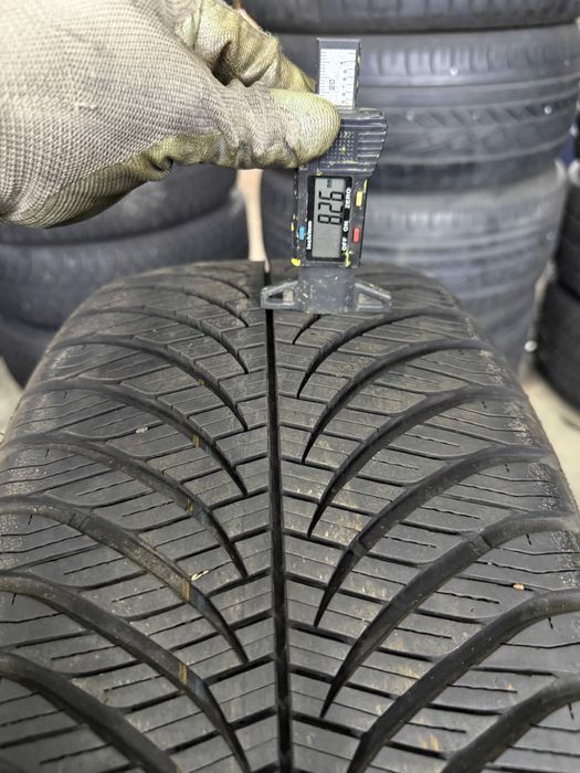 1x Opona 225/50R17 98V GOODYEAR VECTOR 4SEASONS 8,26mm 20r