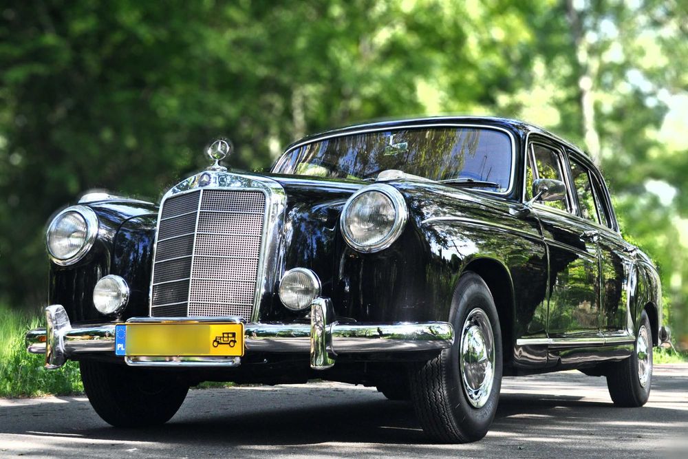 Zabytkowy samochód do ślubu Mercedes W180 klasyk