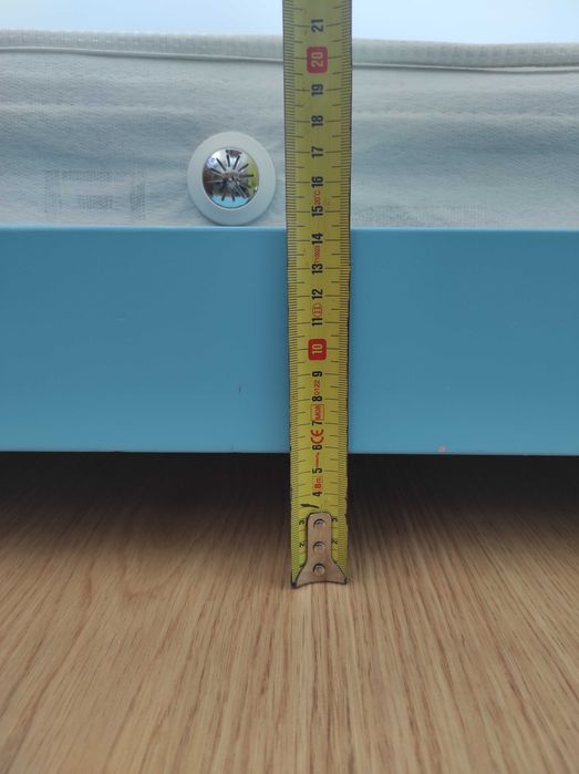 Cama montessori para bebé como nova em madeira maciça