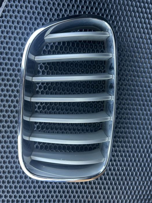 Решітки на БМВ Х 3 f25 2013 року