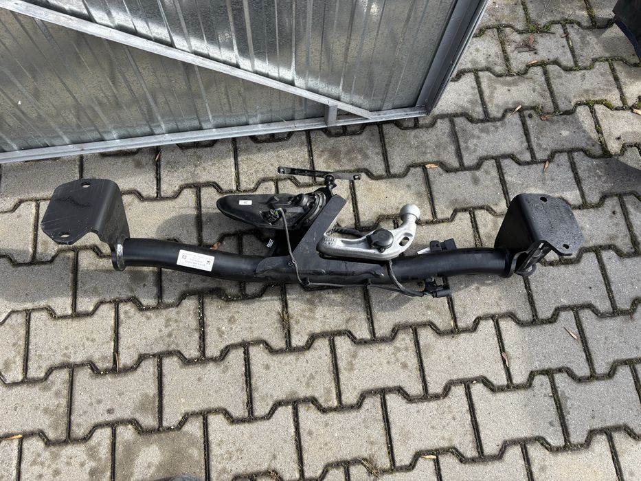 hak BMW X2 U10 oryginał 2024R DEMONTAŻ