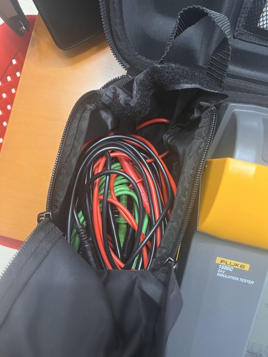 : Kit de teste de isolamento 5 kV Fluke 1550C FC