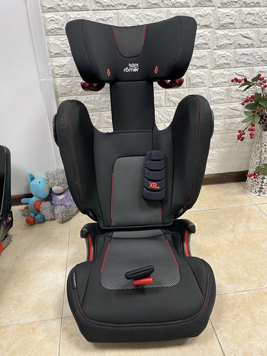 Автокрісло BRITAX ROMER KIDFIX 3 S Група 2/3 (15-36 кг) бустер