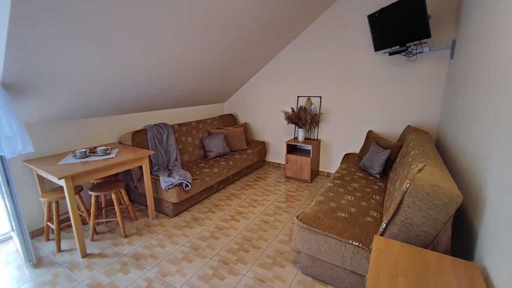 Promocja sierpień, plaża 250 m, centrum 200 m . Pokoje z łazi