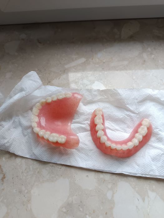 protezy zębowe nowe