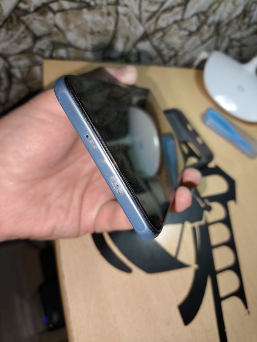 Продам телефон Xiaomi Poco f3 8/256