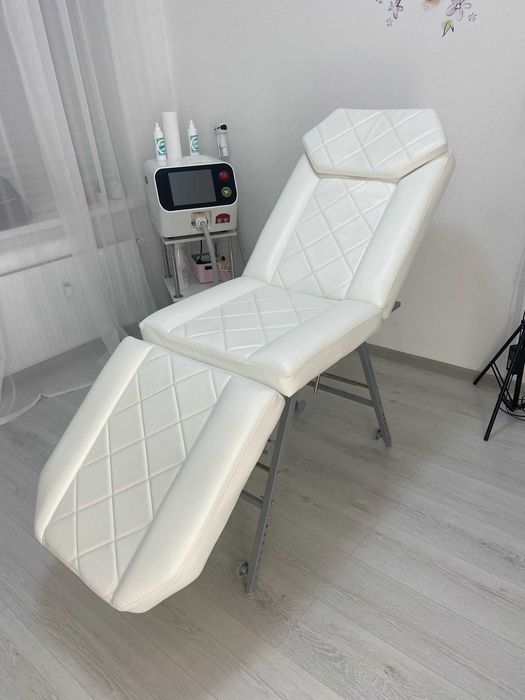 Продаю косметологические кушетку