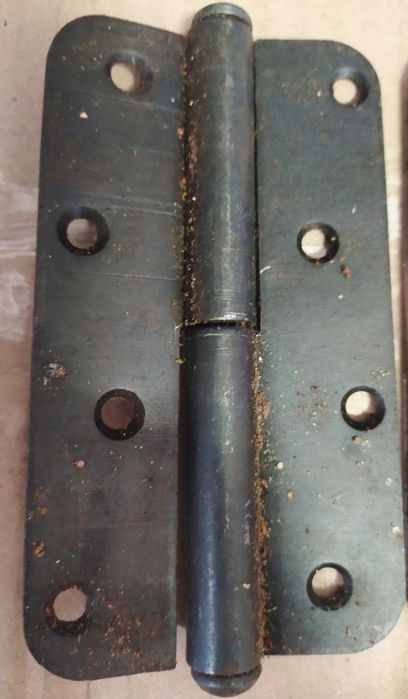 Петля дверная накладная 130х74х2,5 черная