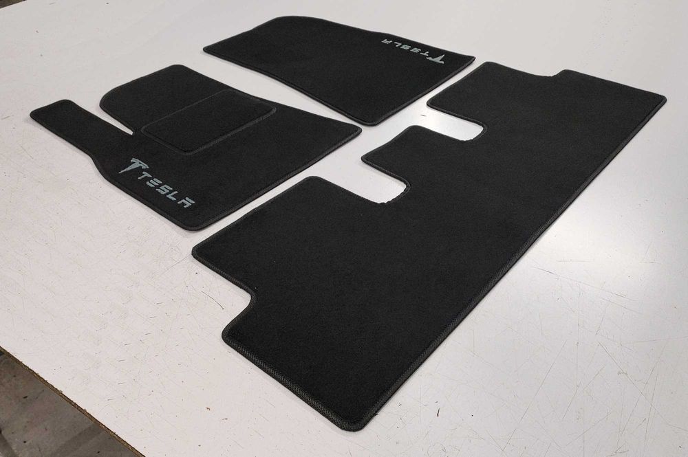 Автоковрики для Tesla Model 3. Коврики в салон для Тесла 3