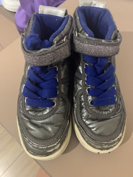 Высокие кроссовки