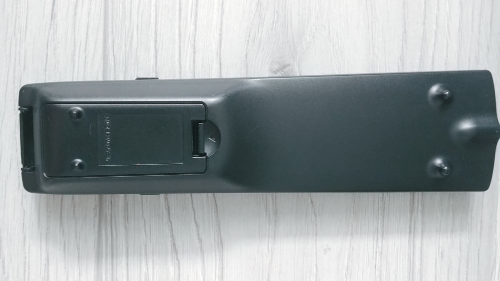 Piloty Sharp i Philips do smart tv