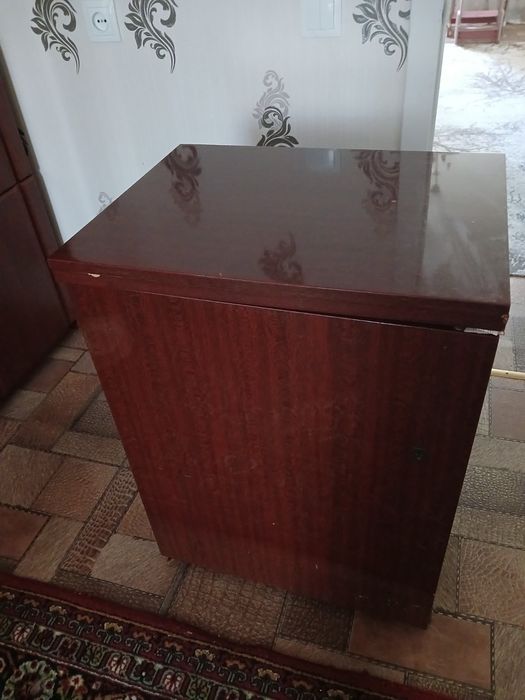 Продам швейную машинку