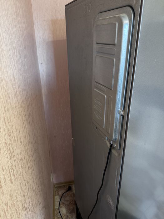 Холодильник Samsung