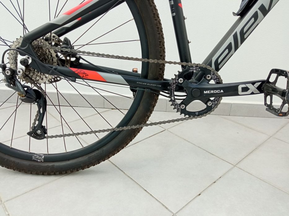 Bicicleta roda 29, impecável