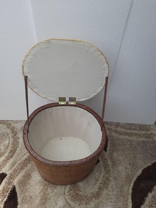 Kosz wiklinowy kosz boho z pokrywa pufa na skarby na pranie zabawki