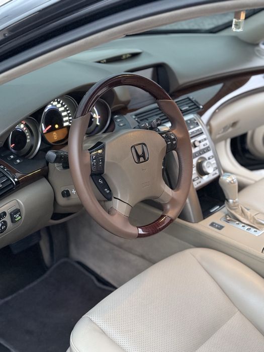 Продам Honda Legend