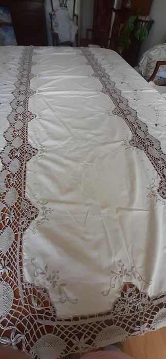 Magnífica Toalha Veneziana Nova