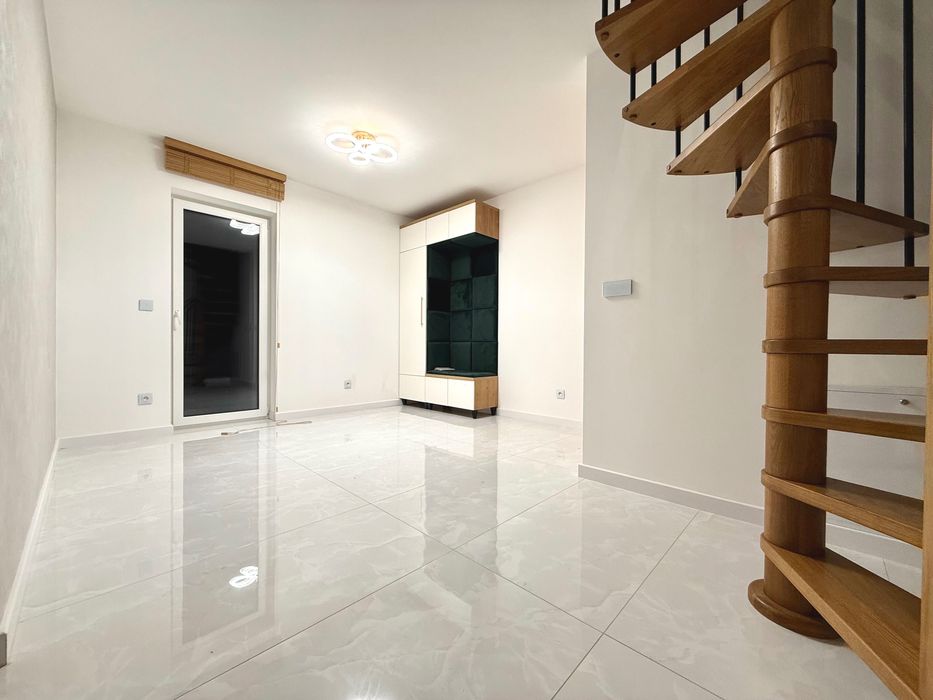 Wólki | 120 metrów przestronne mieszkanie + 2 miejsca postojowe | pet friendly | ENG