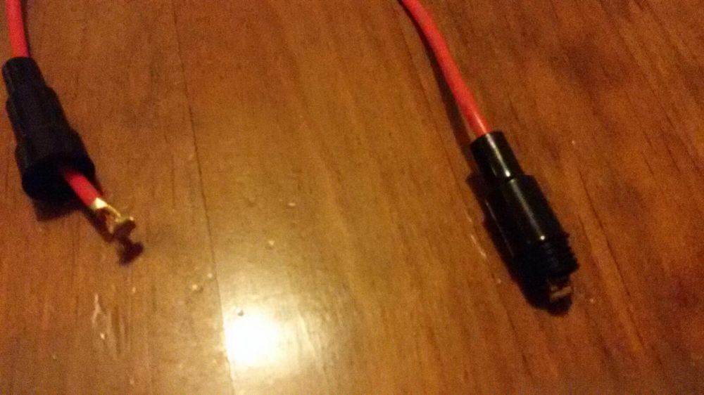 Fuse Holder New / Fuses64752120324483124