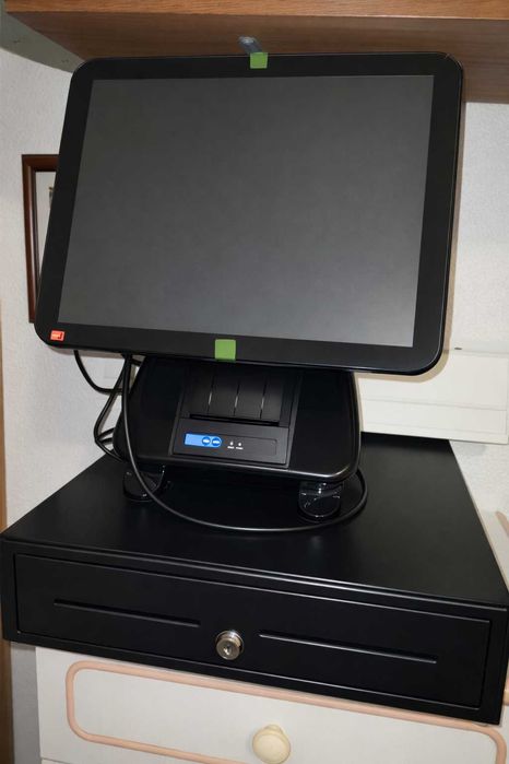 Caixa Registadora / POS Touchscreen com Gaveta usada poucas vezes