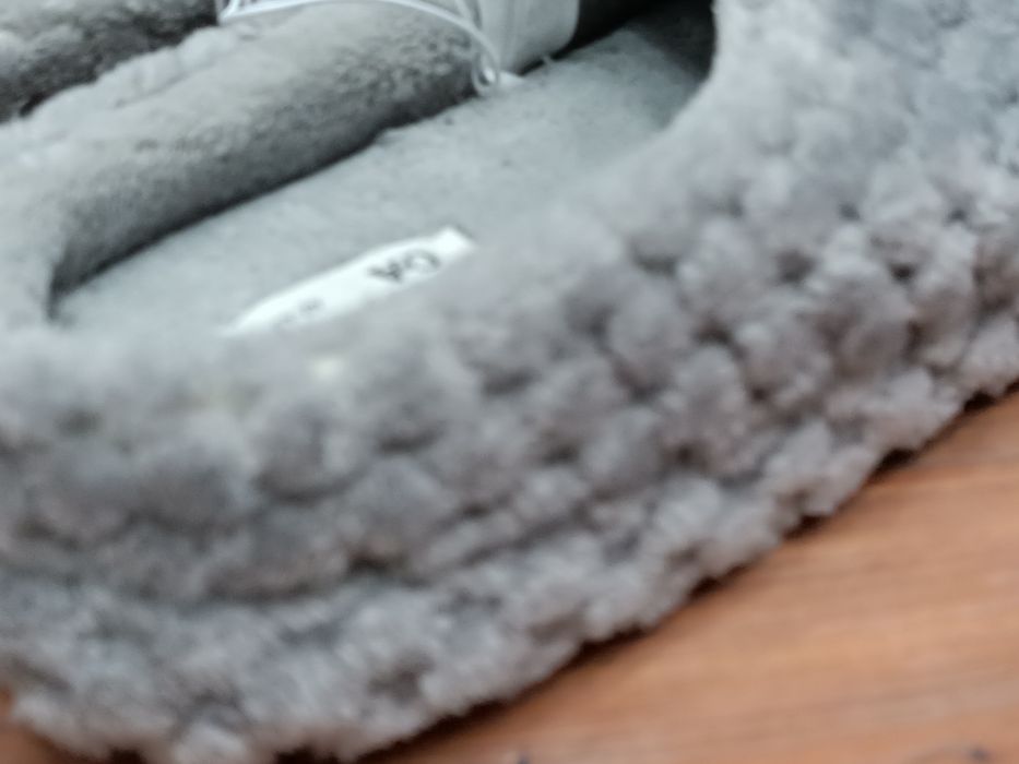 Kapcie damskie 42-43 C&A