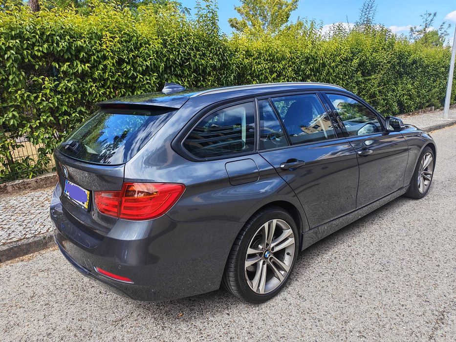 BMW 318d Touring Sport Line — Nacional | Bi-Xénon | Sensores Est. | Barras Tejadilho