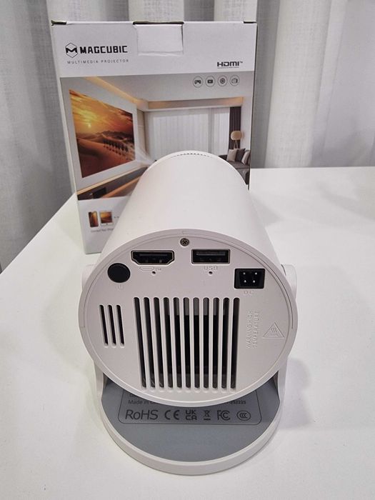 Projetor Magcubic HY300 Android TV 130 Polegadas