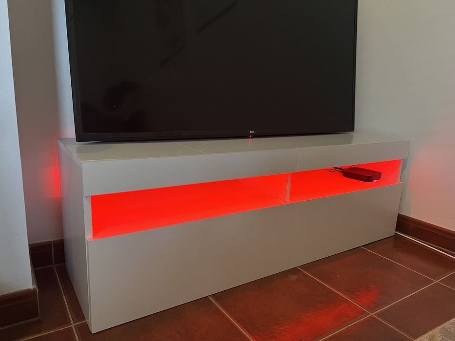 Movel de TV com luz