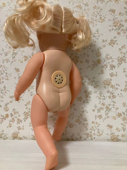 Лялька    ,кукла," розмовляє,"