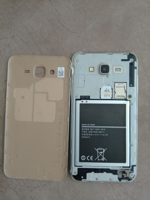 Сотовый телефон Самсунг j7