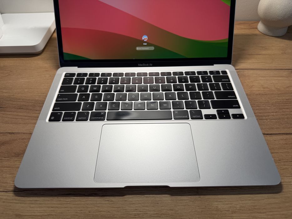 Ноутбук MacBook Air M1 16Gb 256Gb Silver