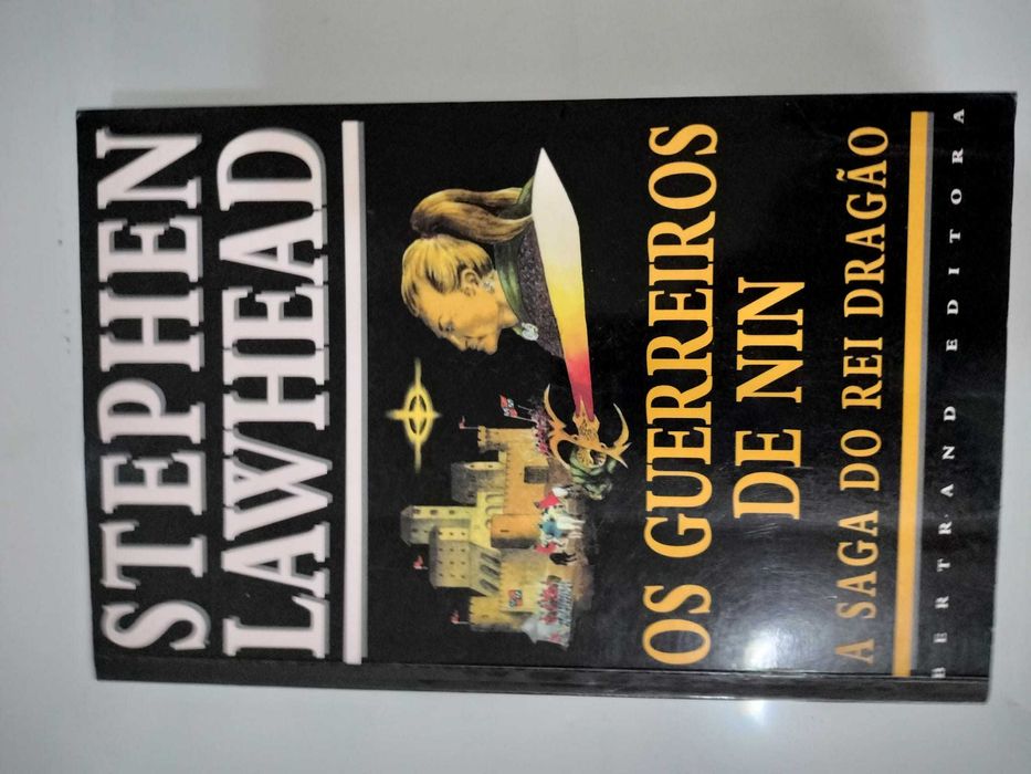 Livros para adultos/jovens adultos.