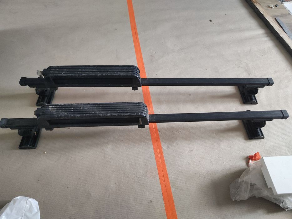 Bagażnik dachowy i uchwyt na narty do Hyundai i30  hatchback