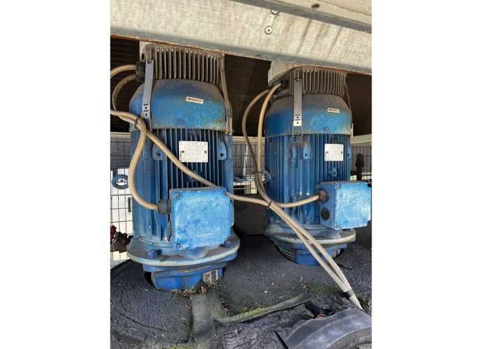Chiller RHOSS TCAVSZ21040 1037 kW