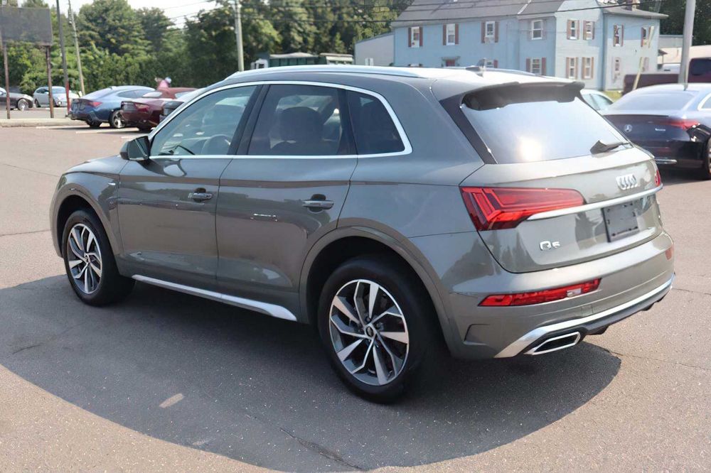 Audi Q5      2024