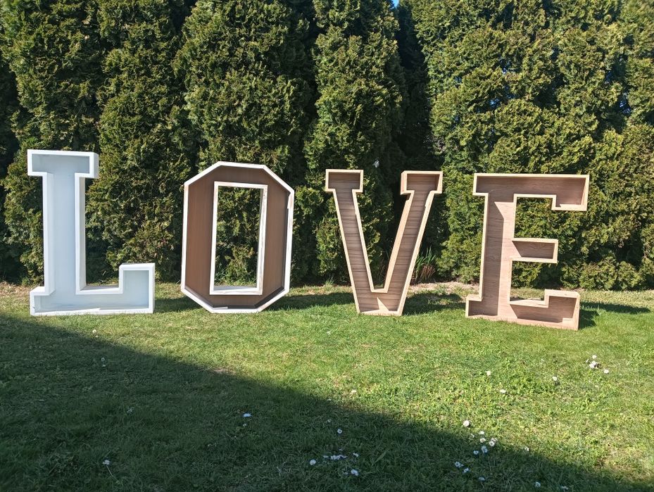 Napis/litery LOVE