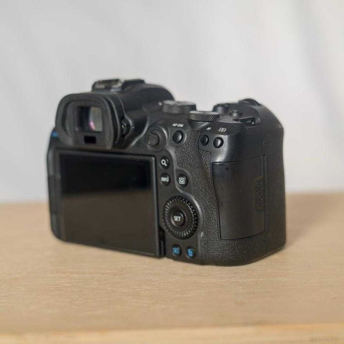 Canon EOS R6 – Excelente estado