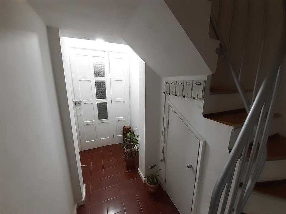 T0/T1 para 1 pessoa apenas | Em Moradia Comum c/ Quintal